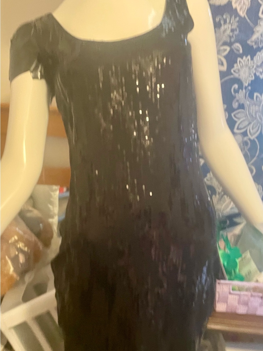 Black Sequin Short Sleeve Scoop Neck Party Dress